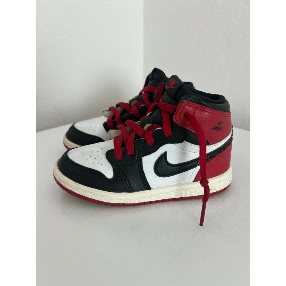 Nike Air Jordan 1 Mid Unisex Kids Mid Top Leather Colorblock Sneakers 9C